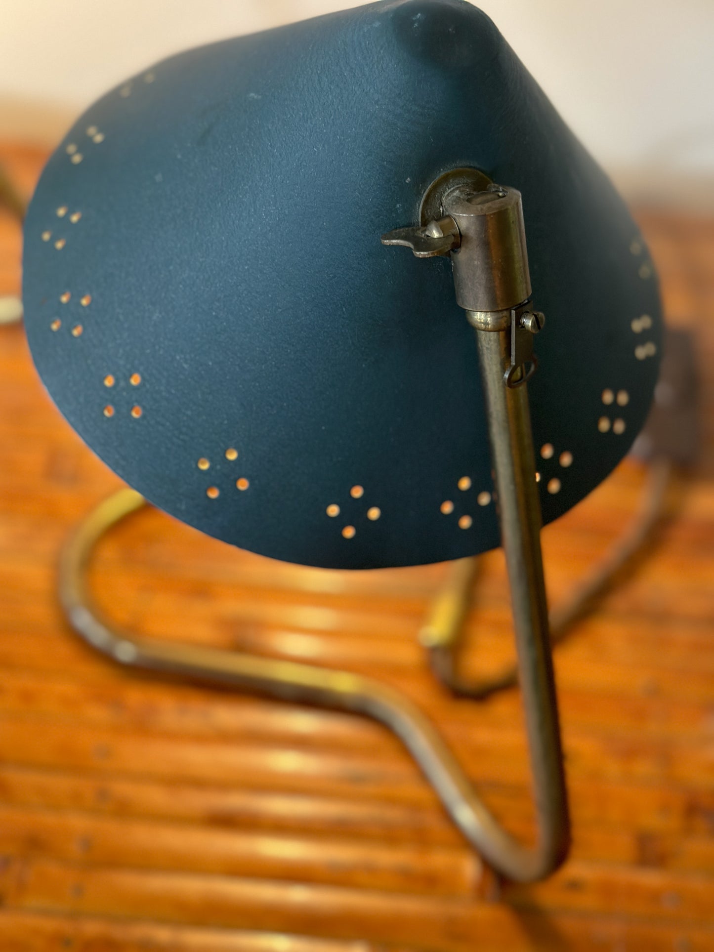 PAIR OF BRASS & METAL 'GK14' TABLE LAMPS, Sweden