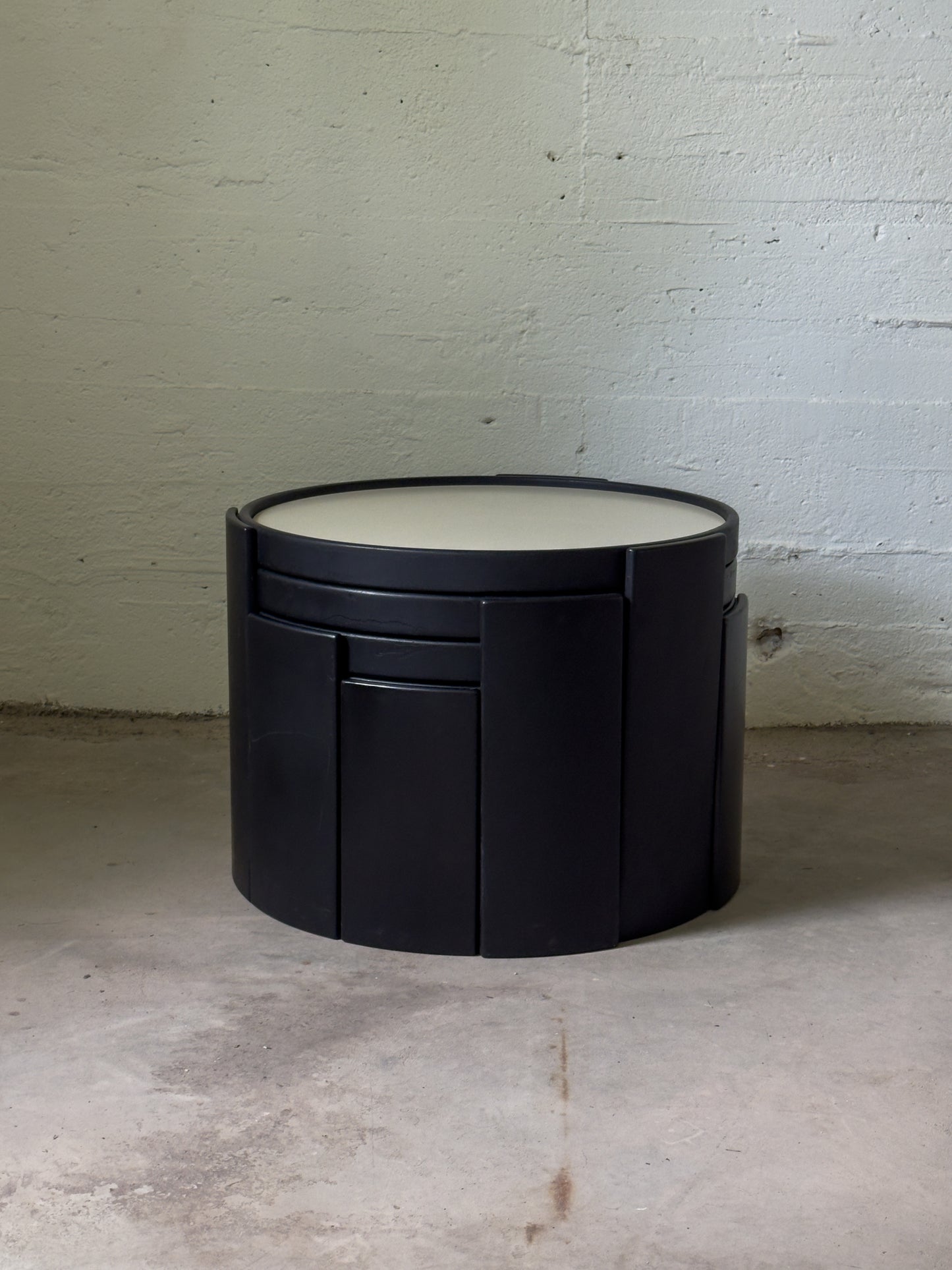 Gianfranco Frattini Large Nesting tables produced by Cassina. Italy, c. 1960