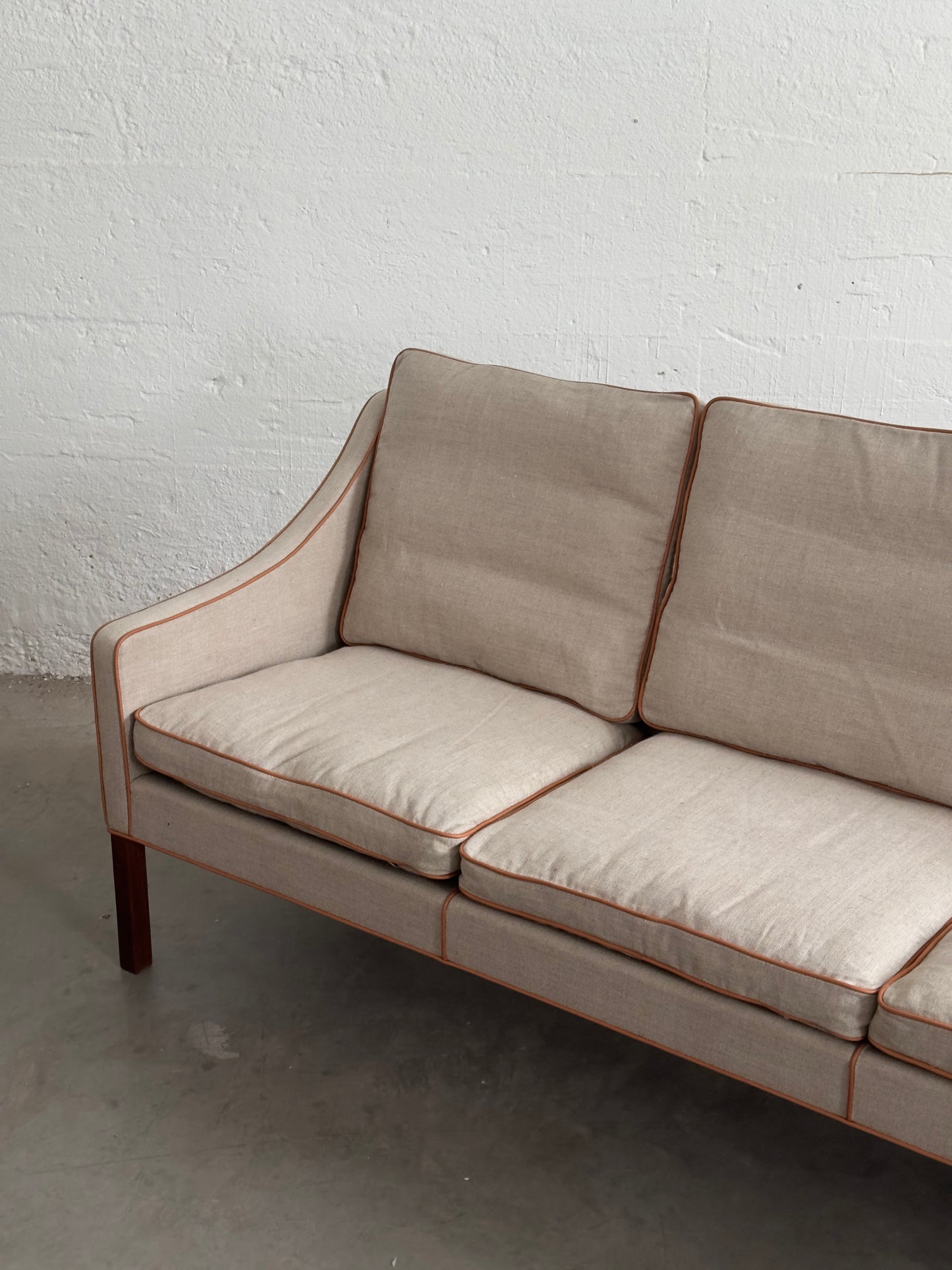 Børge Mogensen Three-Seater Sofa, Model 2209, Linen Upholstery c. 1970