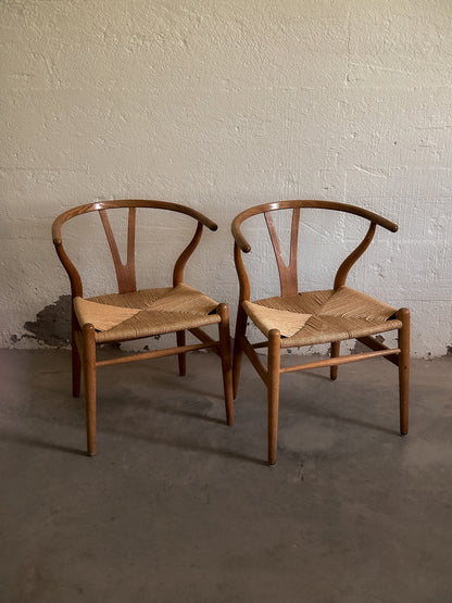 Hans Wegner Oak Wishbone Chairs for Carl Hansen & Søn, Pair, c. 1970