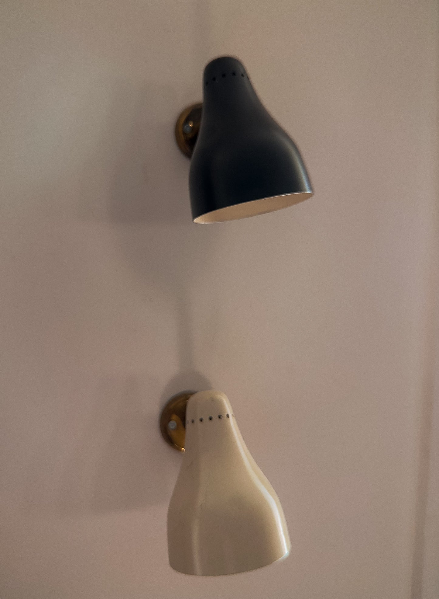 Giuseppe Ostuni Sconces for O-Luce, Model 101, 2x White and 2x Black
